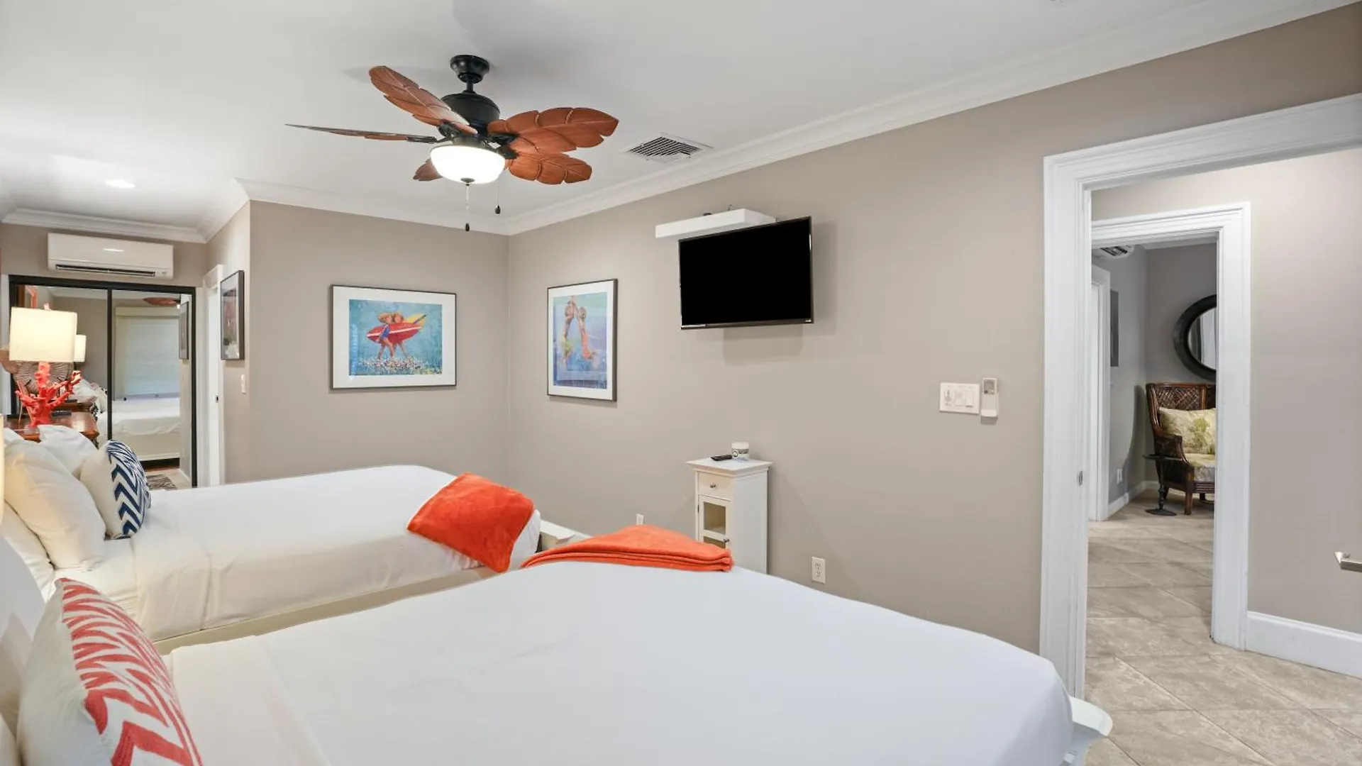 Luxury Oceanfront Ground Floor Condo 卡帕阿 度假居